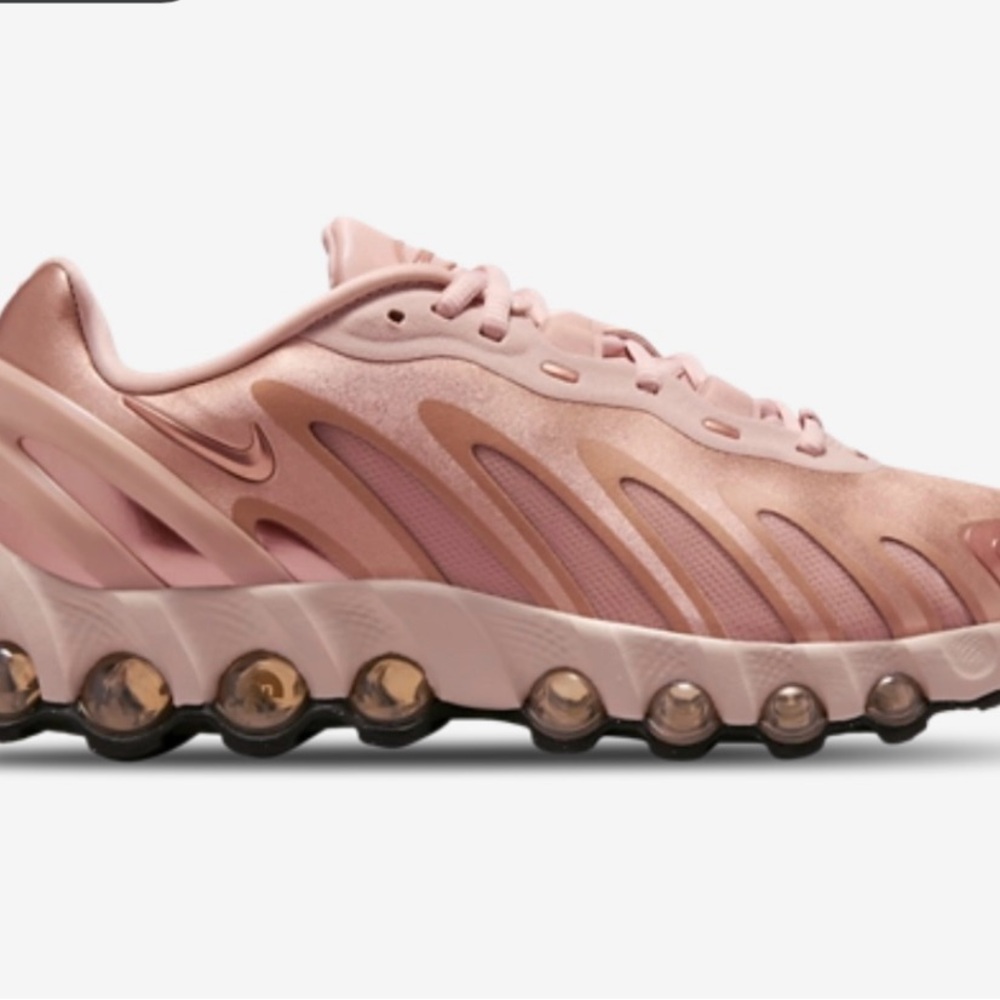 Nike Women's Rose Gold Sneakers